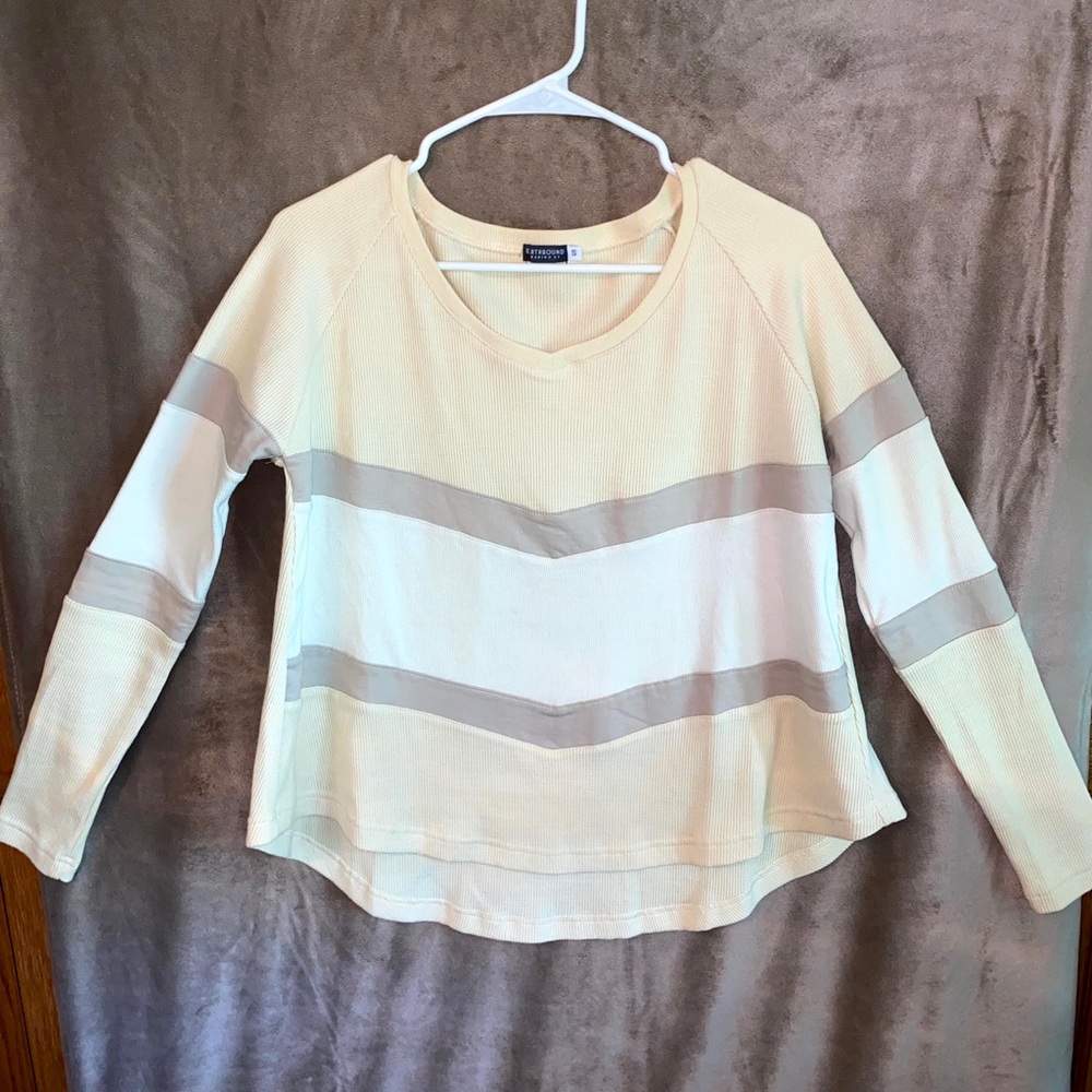 Earthbound Top